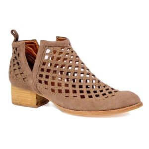 Jeffrey Campbell Taggart Taupe Suede Cutout Pointed Ankle Boots Women's Size 9.5